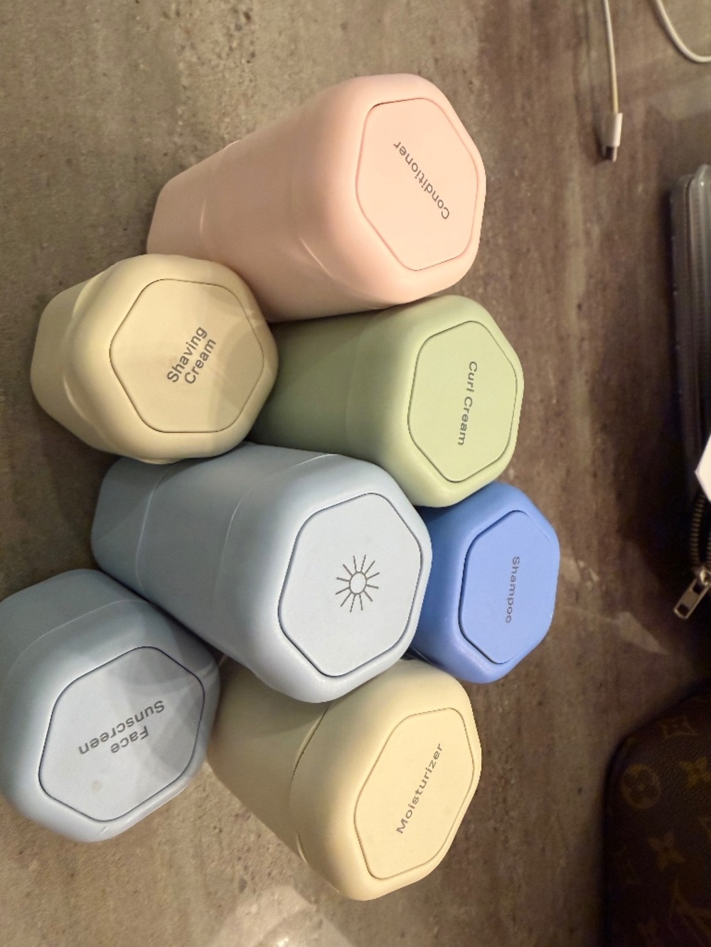 Set of Cadence travel capsules